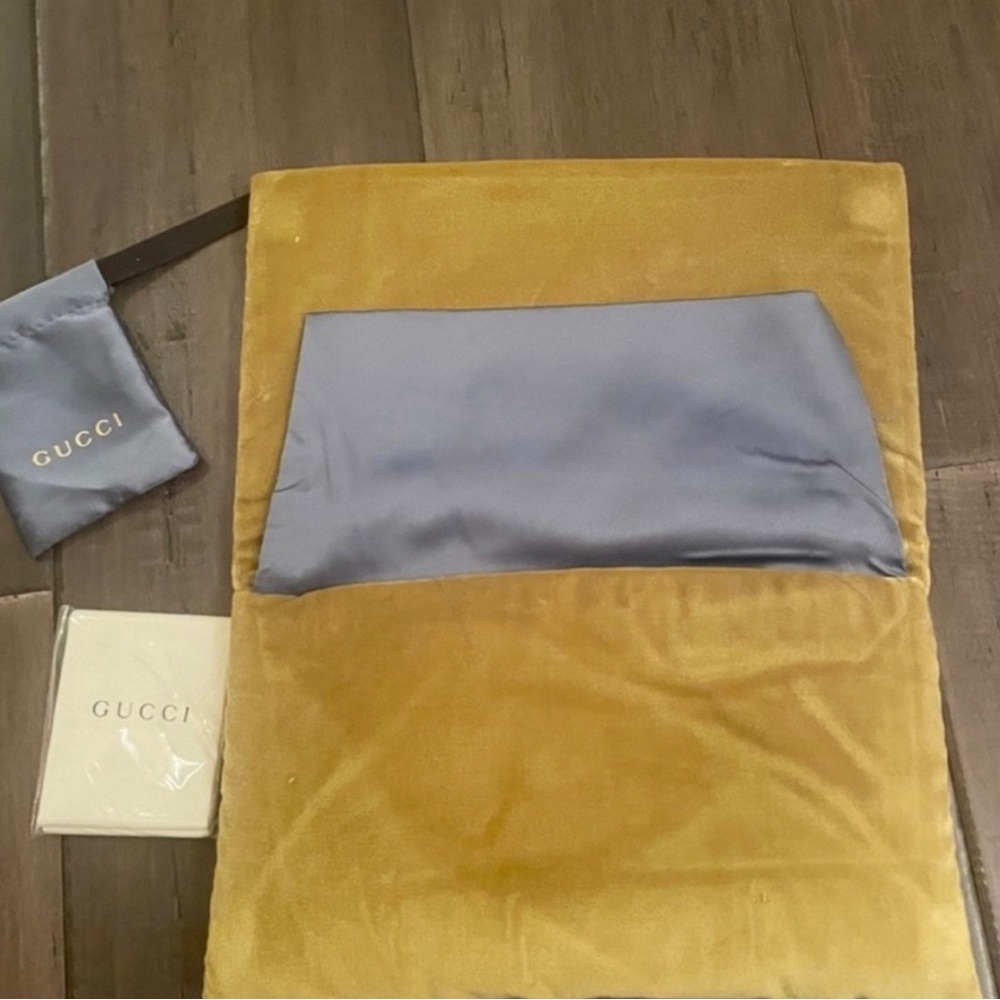 Authentic Gucci Sunglasses Case - Oversized - image 2